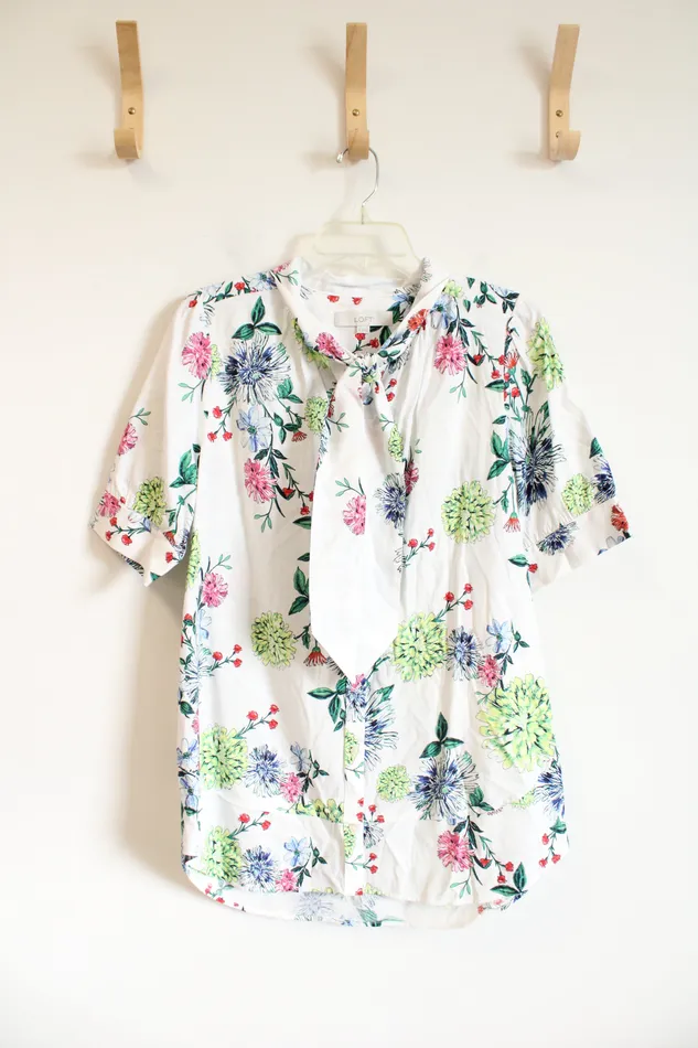 Ann Taylor LOFT Rings LOFT White Floral Tied Neck Button Down Top M
