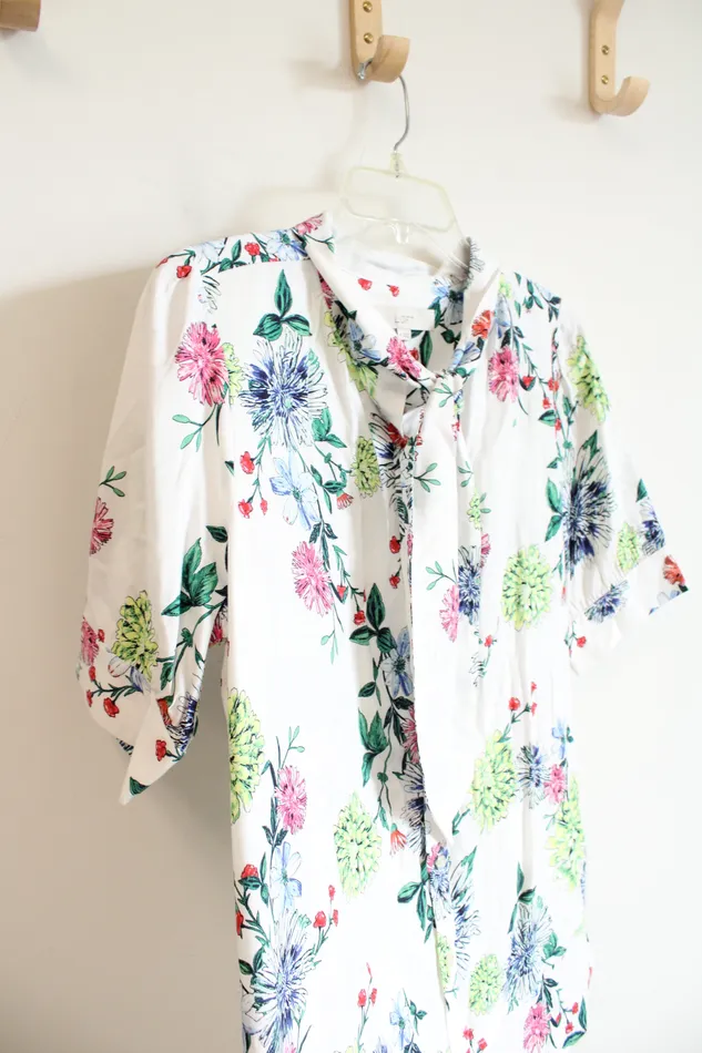Ann Taylor LOFT Rings LOFT White Floral Tied Neck Button Down Top M