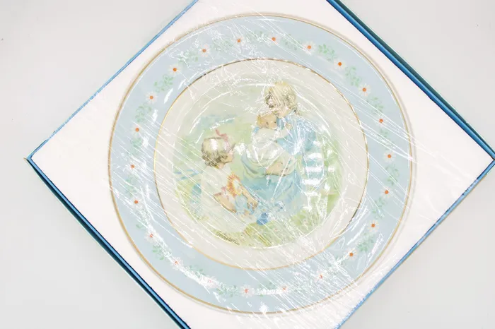 Avon Tenderness Plate Jubilee Thrift Earrings