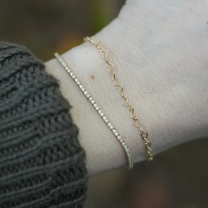 Bracelets Consider the Wldflwrs Heart Link Bracelet