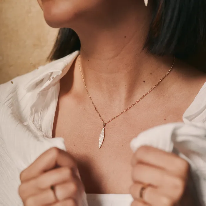 Consider the Wldflwrs Necklaces Pav Leaf Diamond Necklace