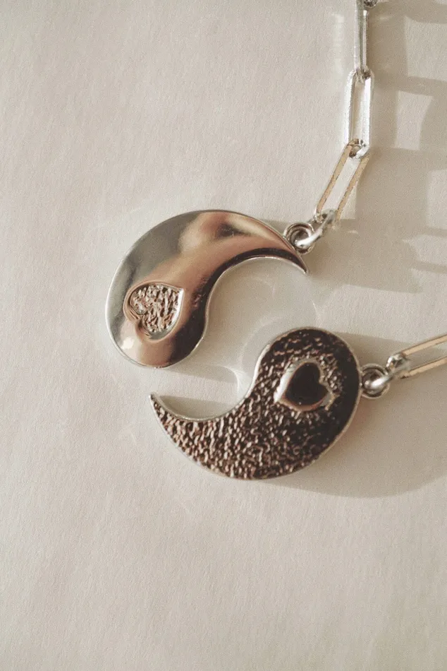 Earrings Foe Dear Yin Yang Keychain Set