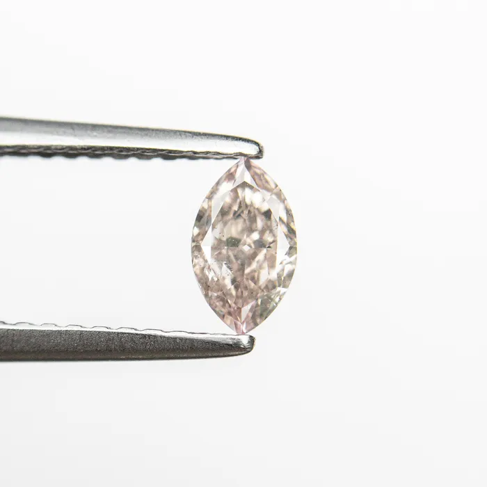 Earrings Misfit Diamonds 032ct 587x348x206mm SI1 Fancy Pink Marquise Brilliant 2410701