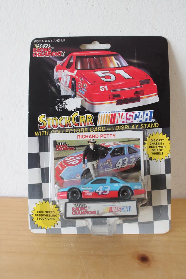 Earrings Nascar Vintage Nascar Racing Champions Richard Petty 43 Stock Car Display Stand