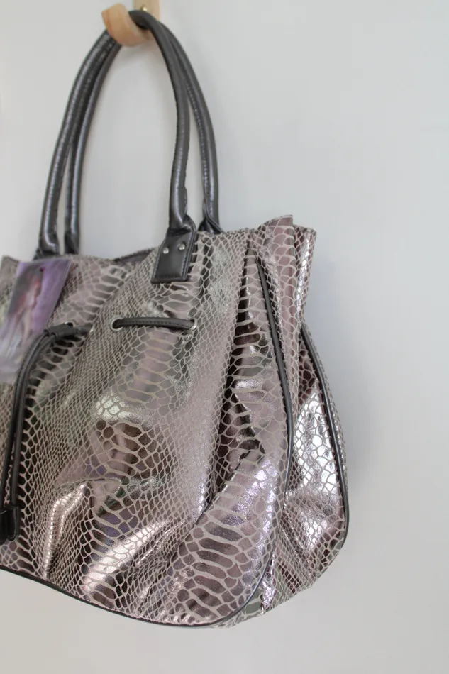 Earrings NEW Rebel By Rhianna Alligator Silver Metallic Patterned Tote Jubilee Thrift