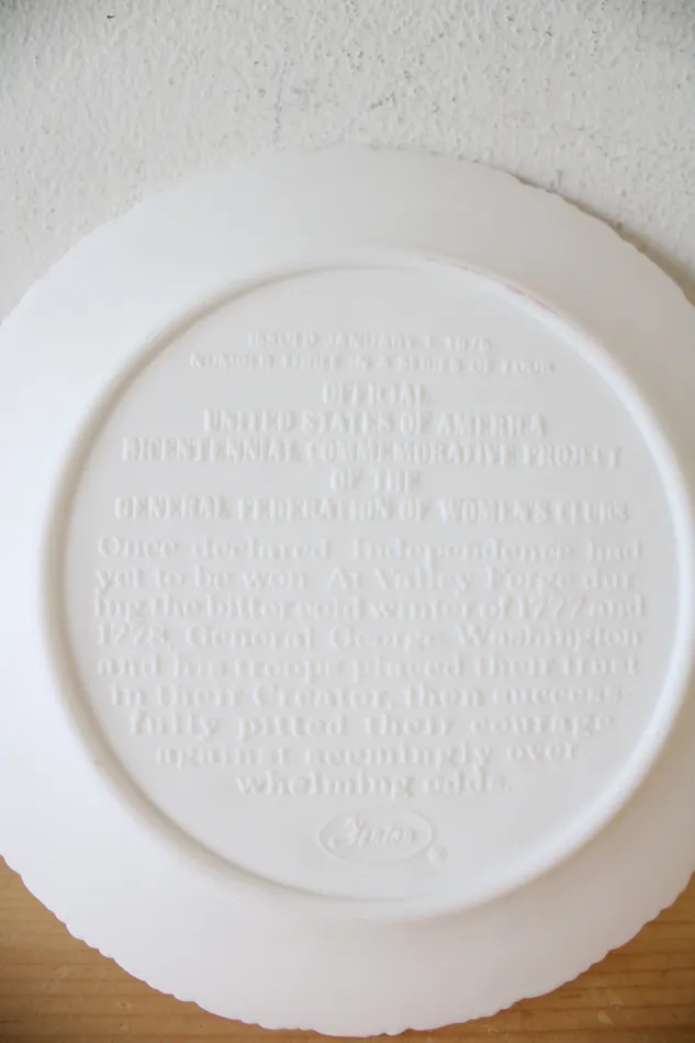 Fenton Necklaces Fenton USA Bicentennial Project Of The General Federation Of Womens Clubs Colonial Milk Glass White Life Liberty And The Pursuit Of Happiness Decorative Plate