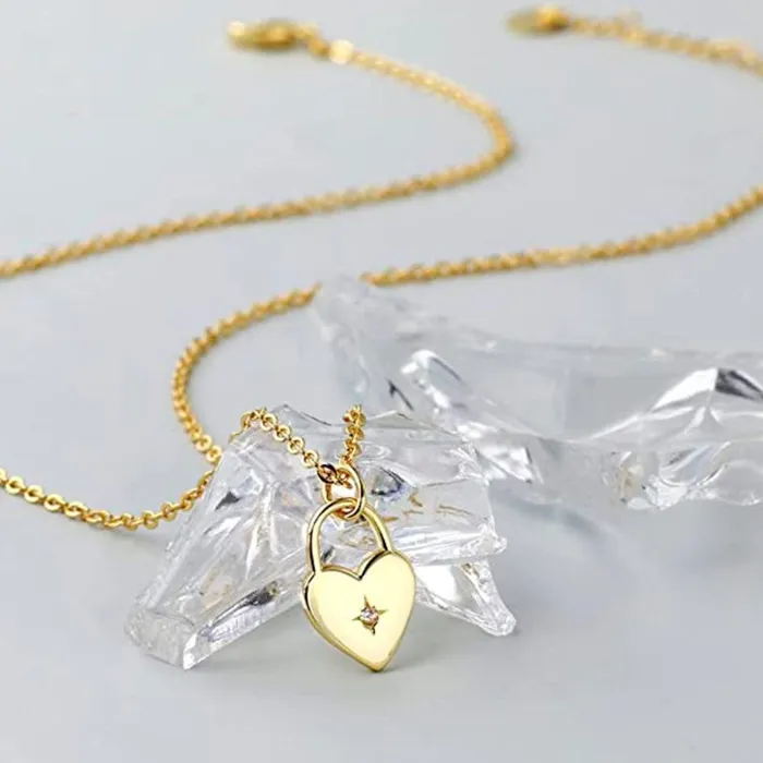 Gold Shield Collar de Corazn con Zirconia Blanca Earrings