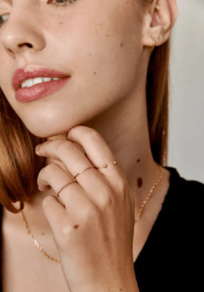 Gold Shield Necklaces Anillo de oro para mujer semiajustable