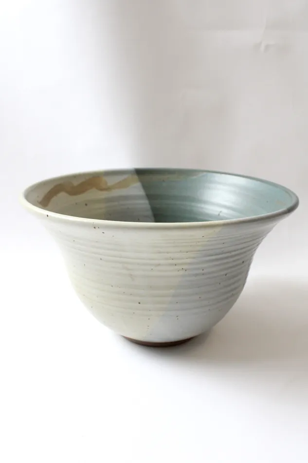 Jubilee Thrift Blue Tan Variegated Clay Pottery Large Bowl 11 Rings