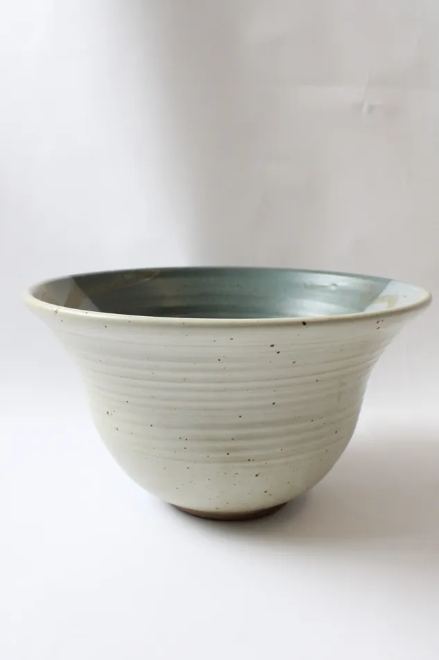 Jubilee Thrift Blue Tan Variegated Clay Pottery Large Bowl 11 Rings
