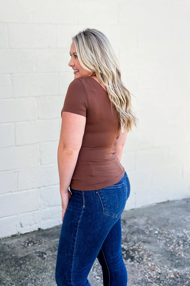 Judson Earrings Seamless Reversible VNeck Short Sleeve Top Coffee