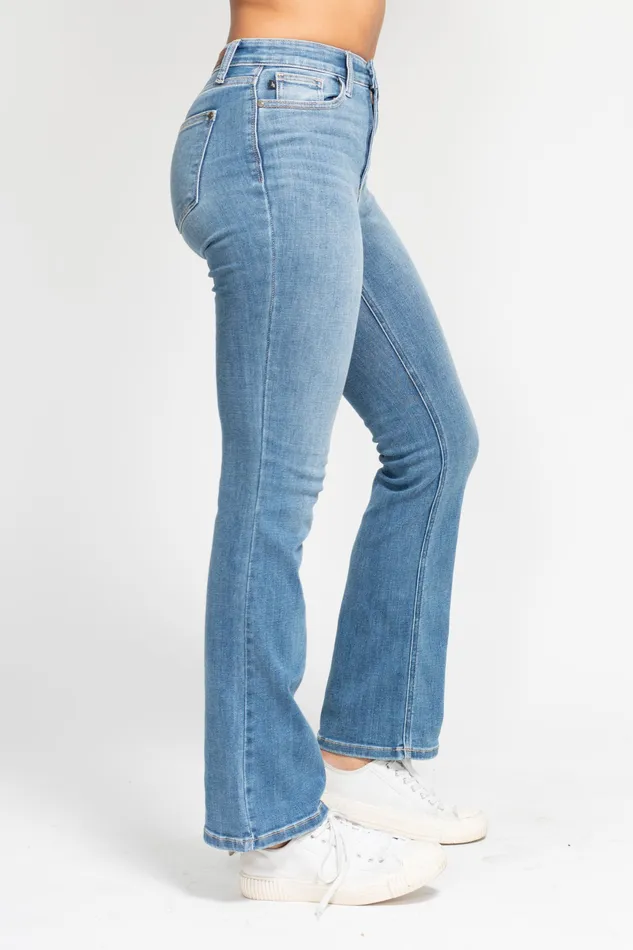 JUDY BLUE HIGH WAIST CLASSIC CONTRAST WASH BOOTCUT JEAN MEDIUM STONE JUDY BLUE Rings