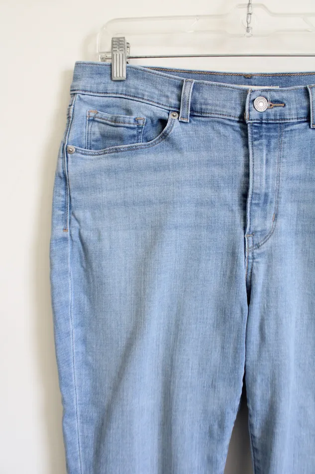 Levis Necklaces Levis Light Wash Capri Jeans 10