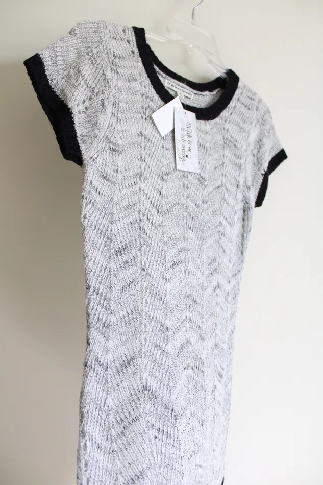 Made For Me To Look Amazing Earrings NEW Made For Me To Look Amazing Gray Knit Dress M