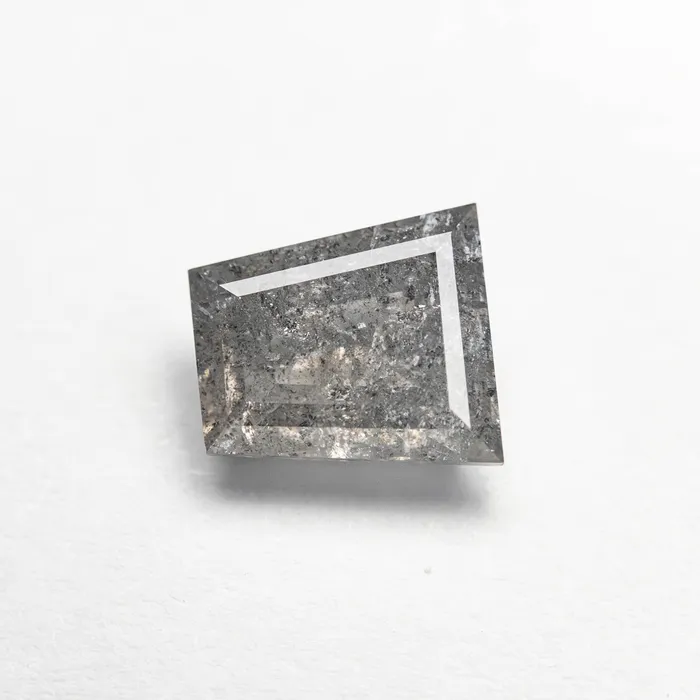 Misfit Diamonds Rings 134ct 705x639x317mm Trapezoid Step Cut 2383909