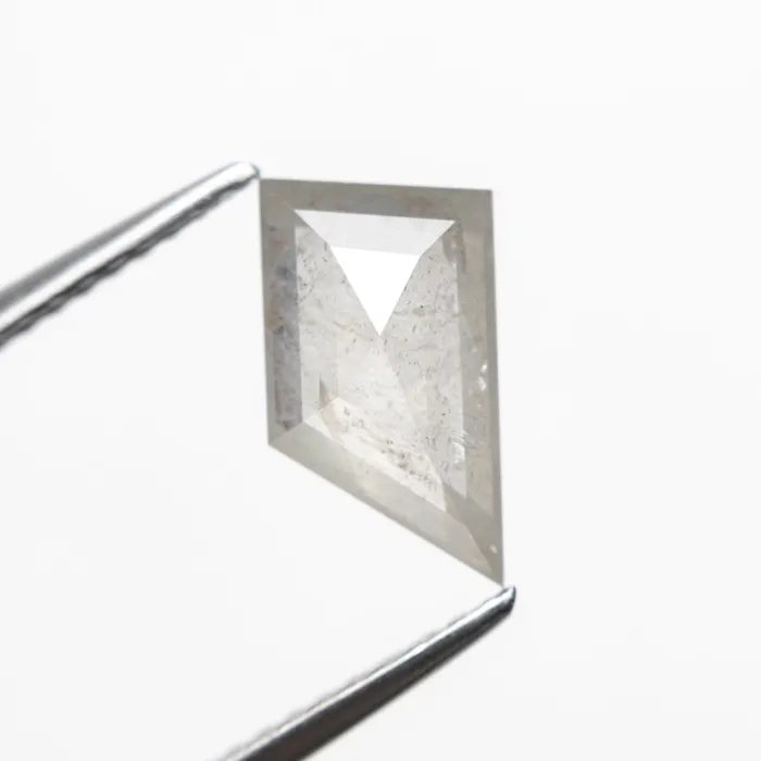 Misfit Diamonds Rings 170ct 962x574x333mm Geometric Step Cut 1961712