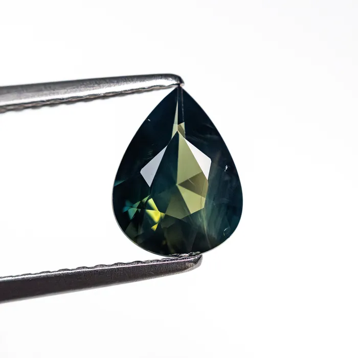 Misfit Gems Earrings 105ct 808x615x321mm Pear Brilliant Sapphire 2578312