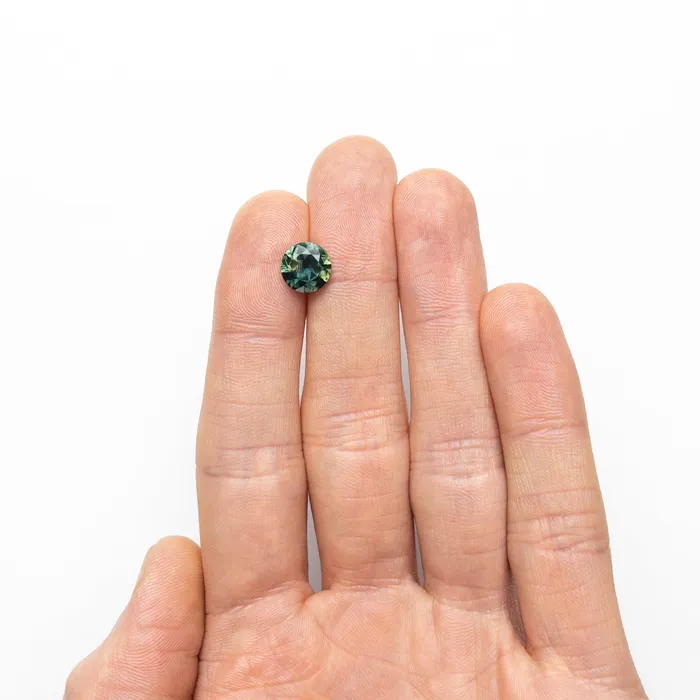 Misfit Gems Rings 294ct 890x884x532mm Round Brilliant Sapphire 2572001