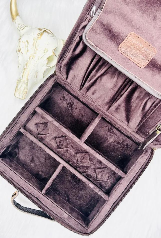 Necklaces AMERICAN DARLING AMERICAN DARLING LEATHER AND HIDE MAKE UP CASE ADBGA226