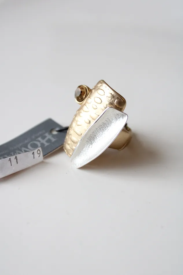 NEW Howards Textured Gold Silver Rhinestone Ring Size 7 Howards Rings