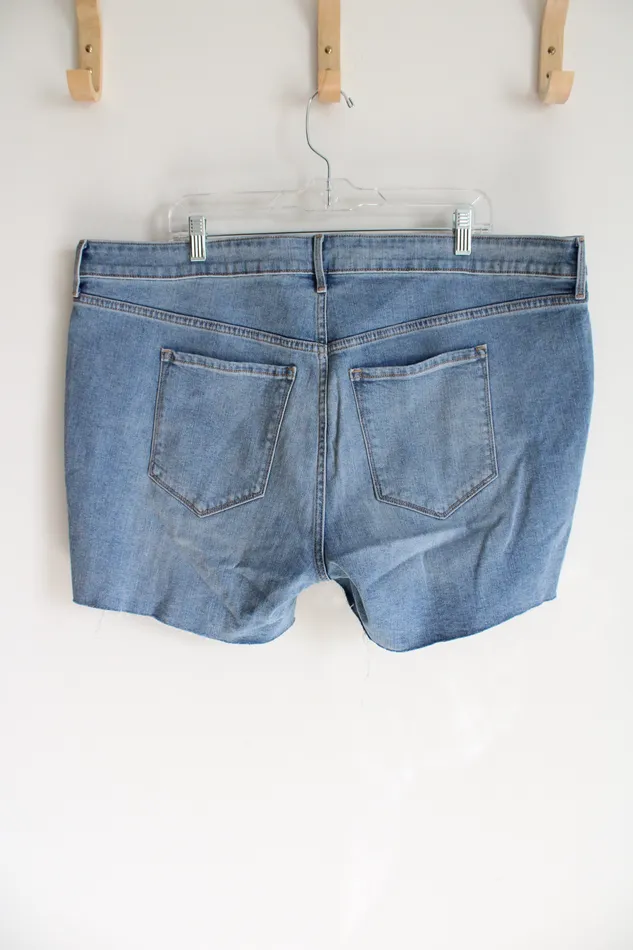 Old Navy NEW Old Navy MidRise Distressed Denim Shorts 20 Earrings