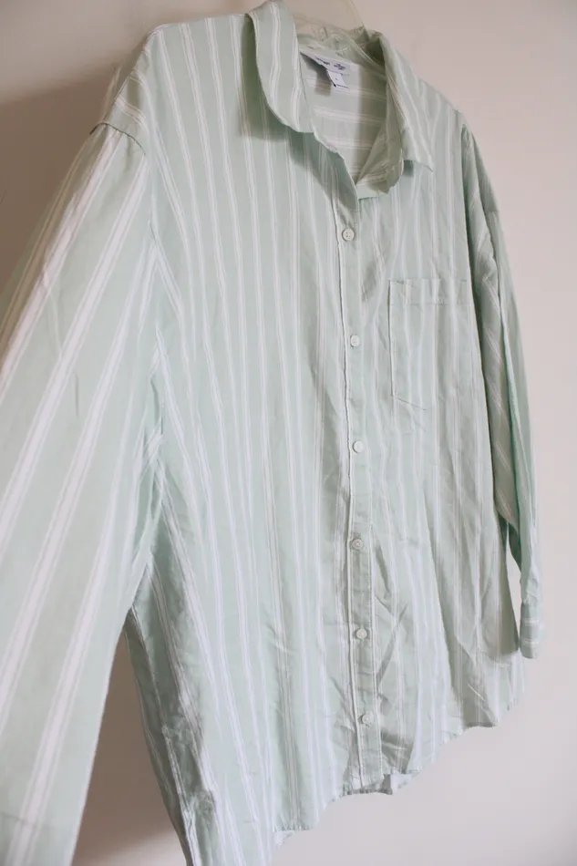 Old Navy Old Navy The Boyfriend White Light Blue Striped Button Down Shirt L Rings