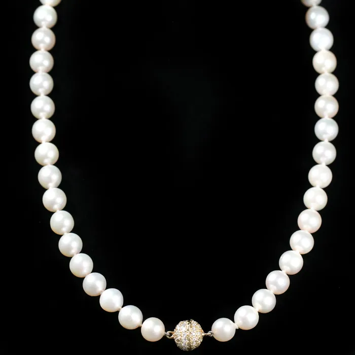 OTC Necklaces 18K Yellow Gold Pearl and Diamond Necklace