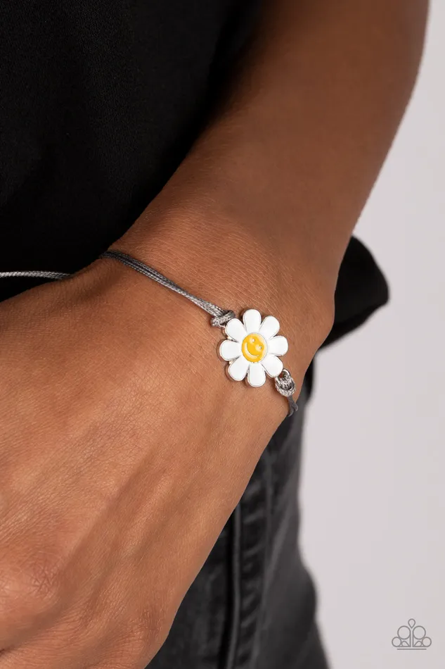 Paparazzi Accessories Rings DAISY Little Thing Silver