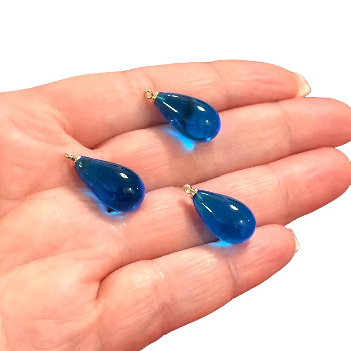 Peppy Beads Hand Made Murano Glass Drop Charm With 24Kt Gold Plated Pin Earrings Peppy Beads Hand Made Murano Glass Drop Charm With 24Kt Gold Plated Pin Earrings