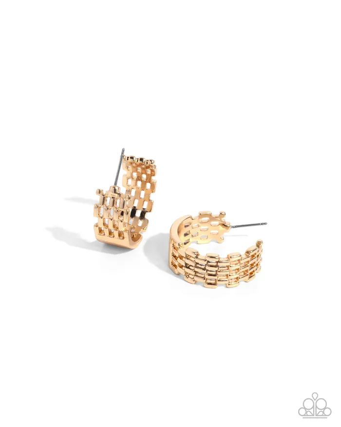 PreStyled Sets Interlocked Immunity Gold Paparazzi Accessories