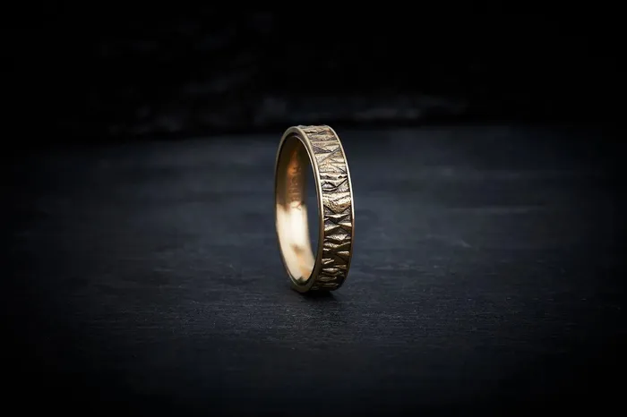 Rings Honey Jewelry Co Mens Trigon Triangle Pattern Wedding Band 5mm