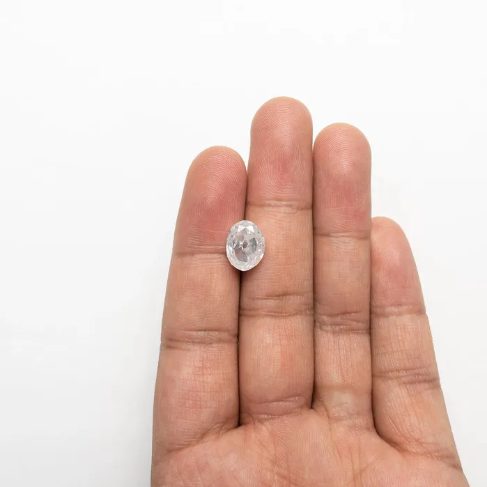 Rings Misfit Diamonds 553ct 1179x879x600mm Fancy White Modern Antique Oval Old Mine Cut 1972201
