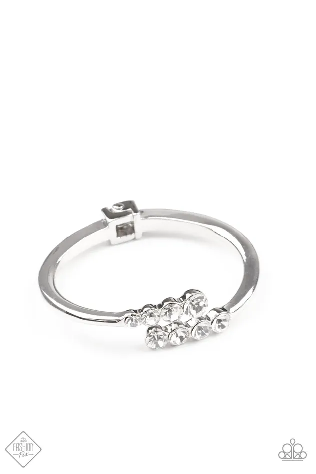 Rings Paparazzi Accessories Defying Dazzle White