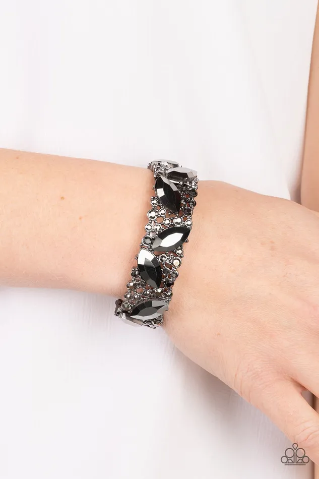 Rings Paparazzi Accessories Full Body Chills Black