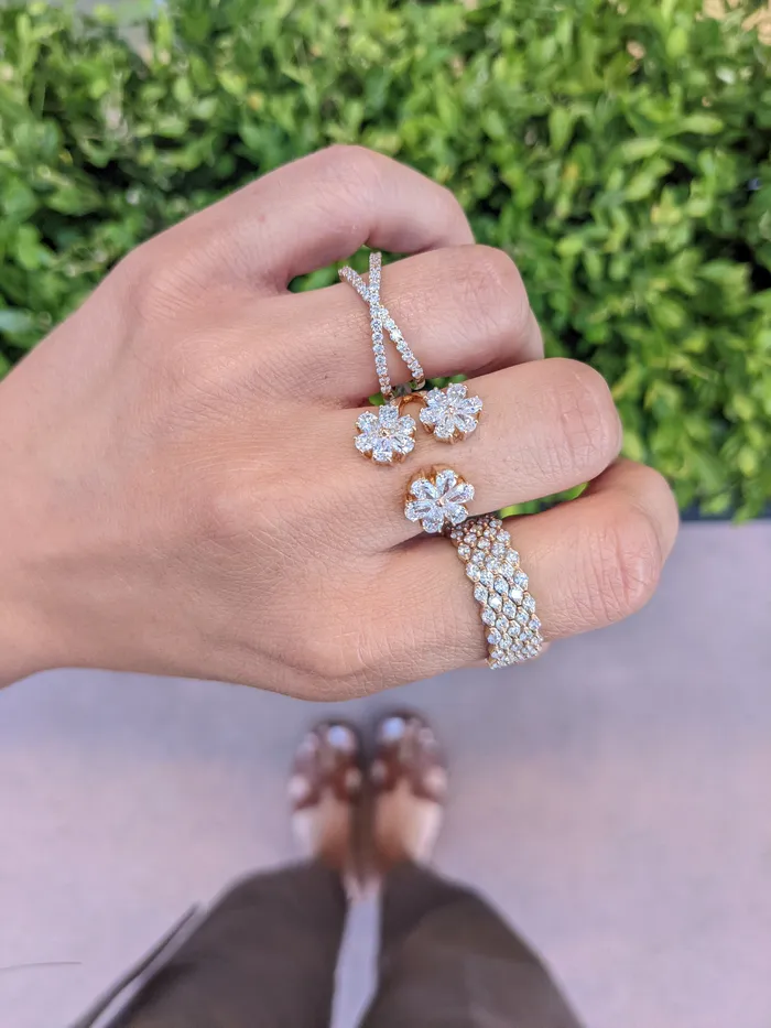 Rings RACHEL LYNN CHICAGO 14 Karat Yellow Gold and Diamond Criss Cross Ring