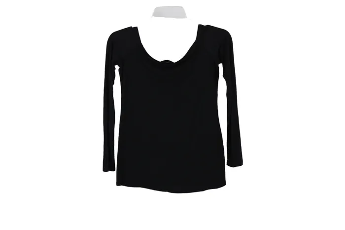Sarin Matthews Rings Sarin Matthews Black OffTheShoulder Top S