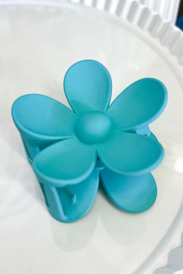 Zenana Rings Daisy Flower Claw Clip Teal